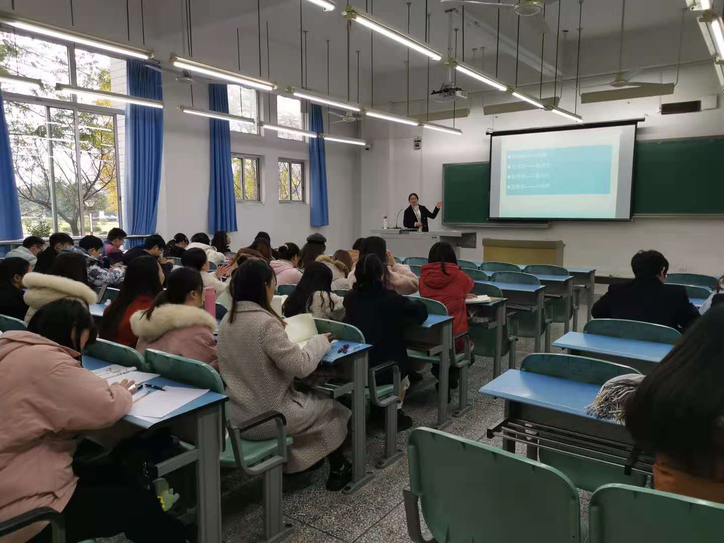 1606698215313040510.jpg 111.jpg