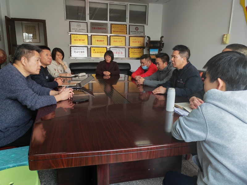 VcFx_1711006451383043837.jpg 63fe2cab0743293bceb35ec118cc95bf.jpg